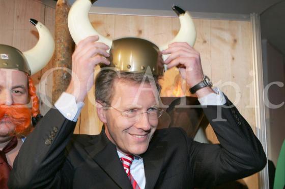 Christian Wulff mit Gallier-Helm